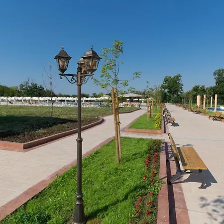 Sunrise River Хотел