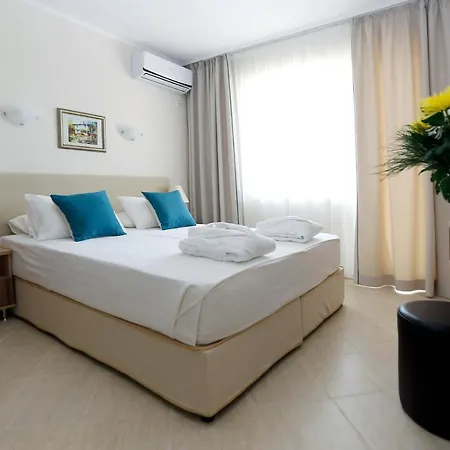 Sunrise River Hotell